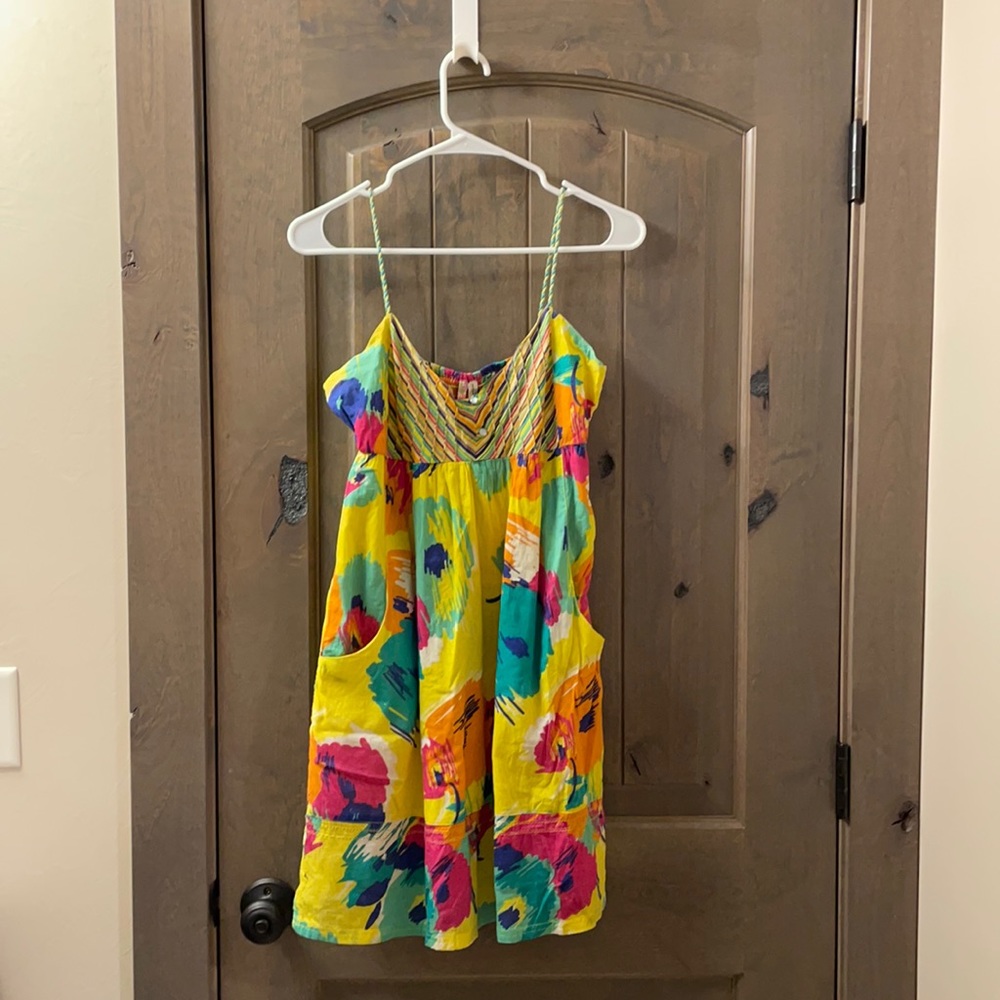 O’Neill women’s yellow dress, size M w/ pockets!